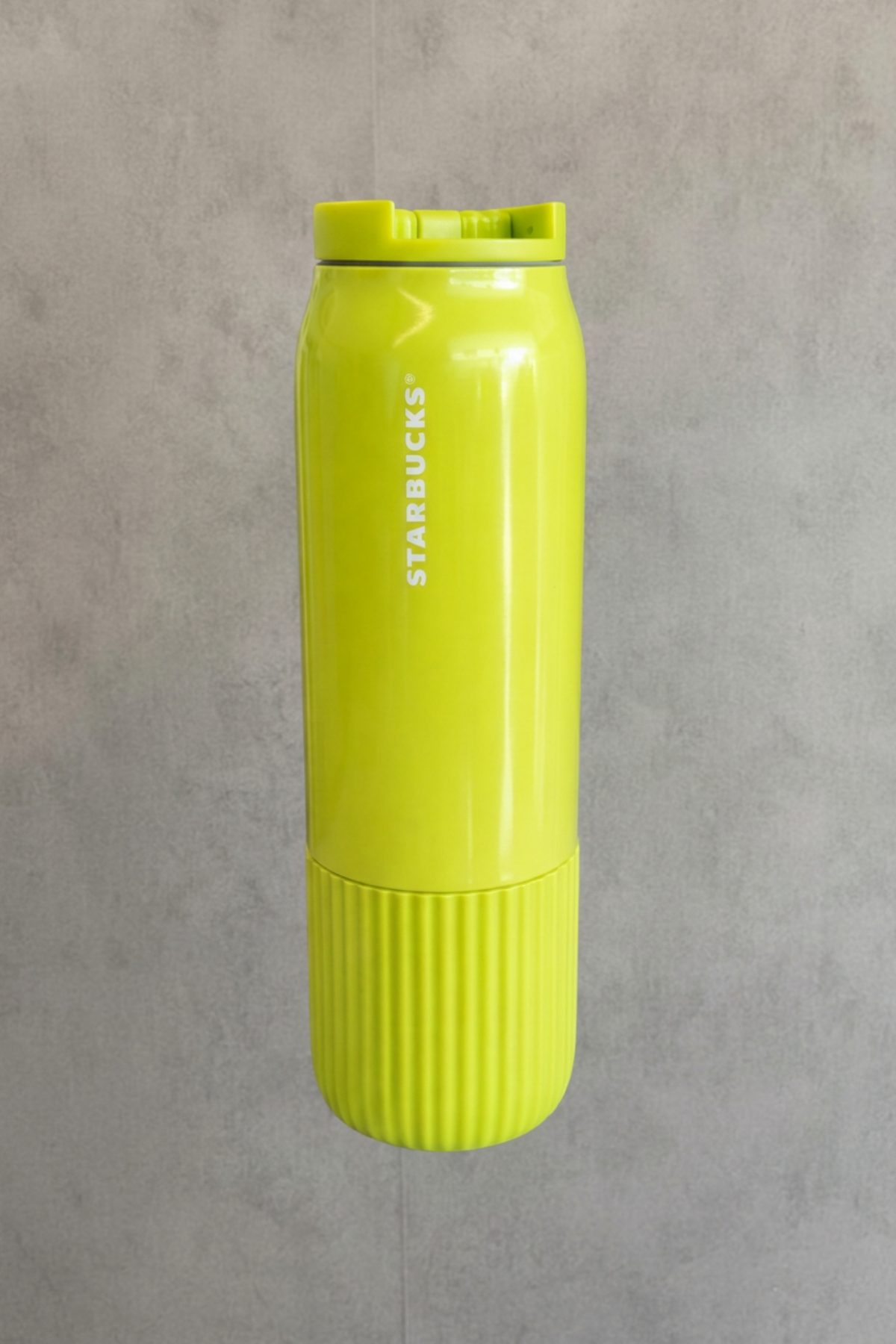 Botella térmica Starbucks color verde lima