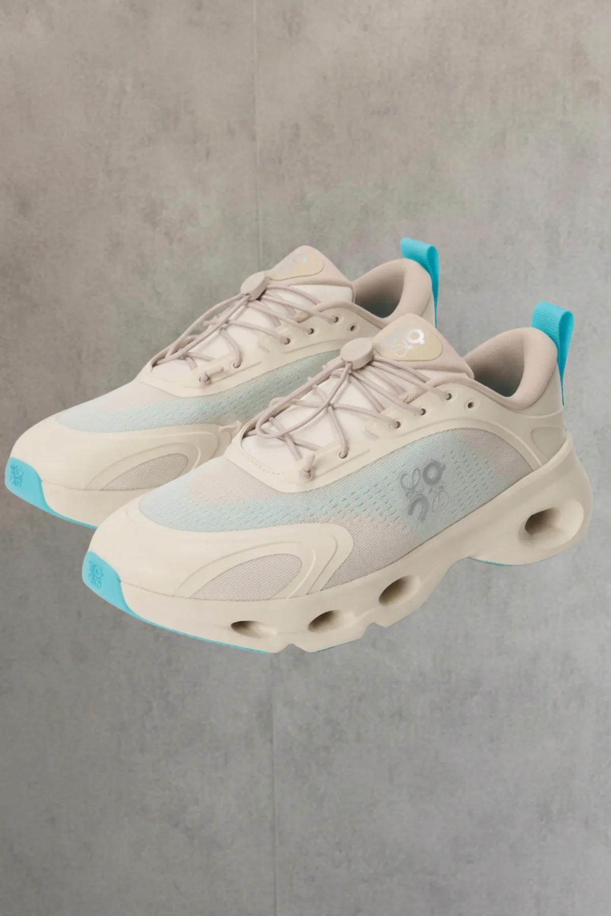 Zapatos ON Cloud X LOEWE  Beige con detalles celeste | Talla 41 eur