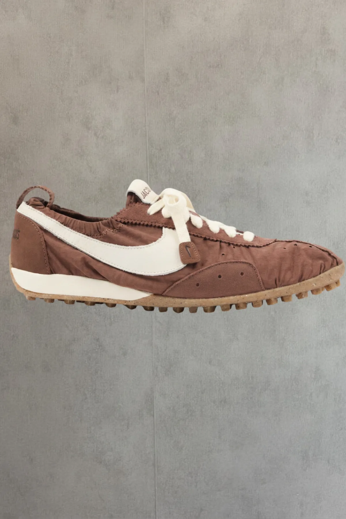 Zapatos Jacquemus + Nike - Medium Brown | Talla 8.5